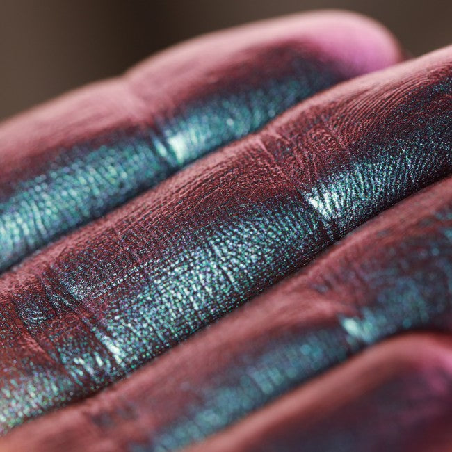 680 - Travelling on Dark Clouds  - Ama Makeup Pigment Chameleon