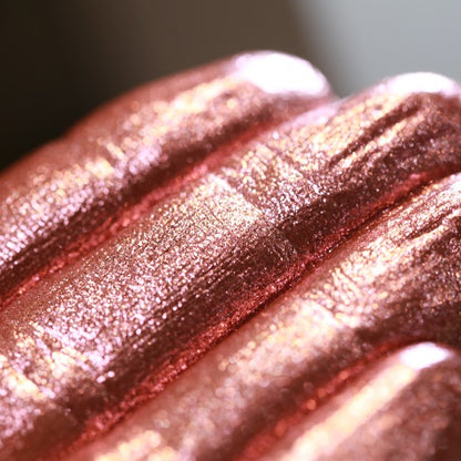 686 - Dancing with My Favourite Girl - Ama Makeup Pigment Chameleon