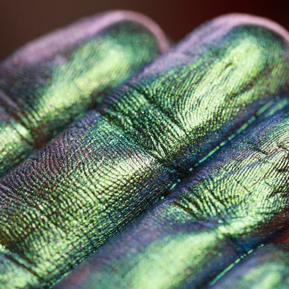 690 - When She Had A Lucky Charm - Ama Makeup Pigment Chameleon
